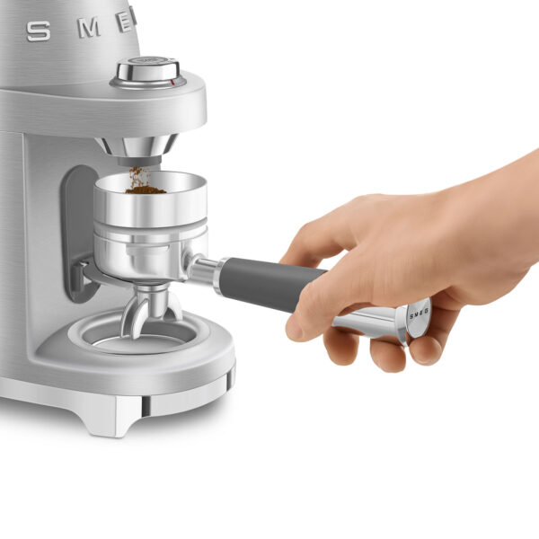 Smeg espresso koffiemolen CGF02SSEU - Afbeelding 5